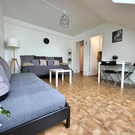 St-Quentin-En-Yvelines Plusieurs Appartements Avec Parking Trappes Exterior foto