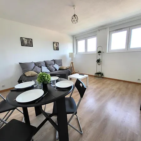 St-Quentin-En-Yvelines Plusieurs Appartements Avec Parking Trappes Zimmer foto