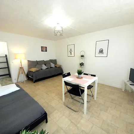 St-Quentin-En-Yvelines Plusieurs Appartements Avec Parking Trappes Zimmer foto