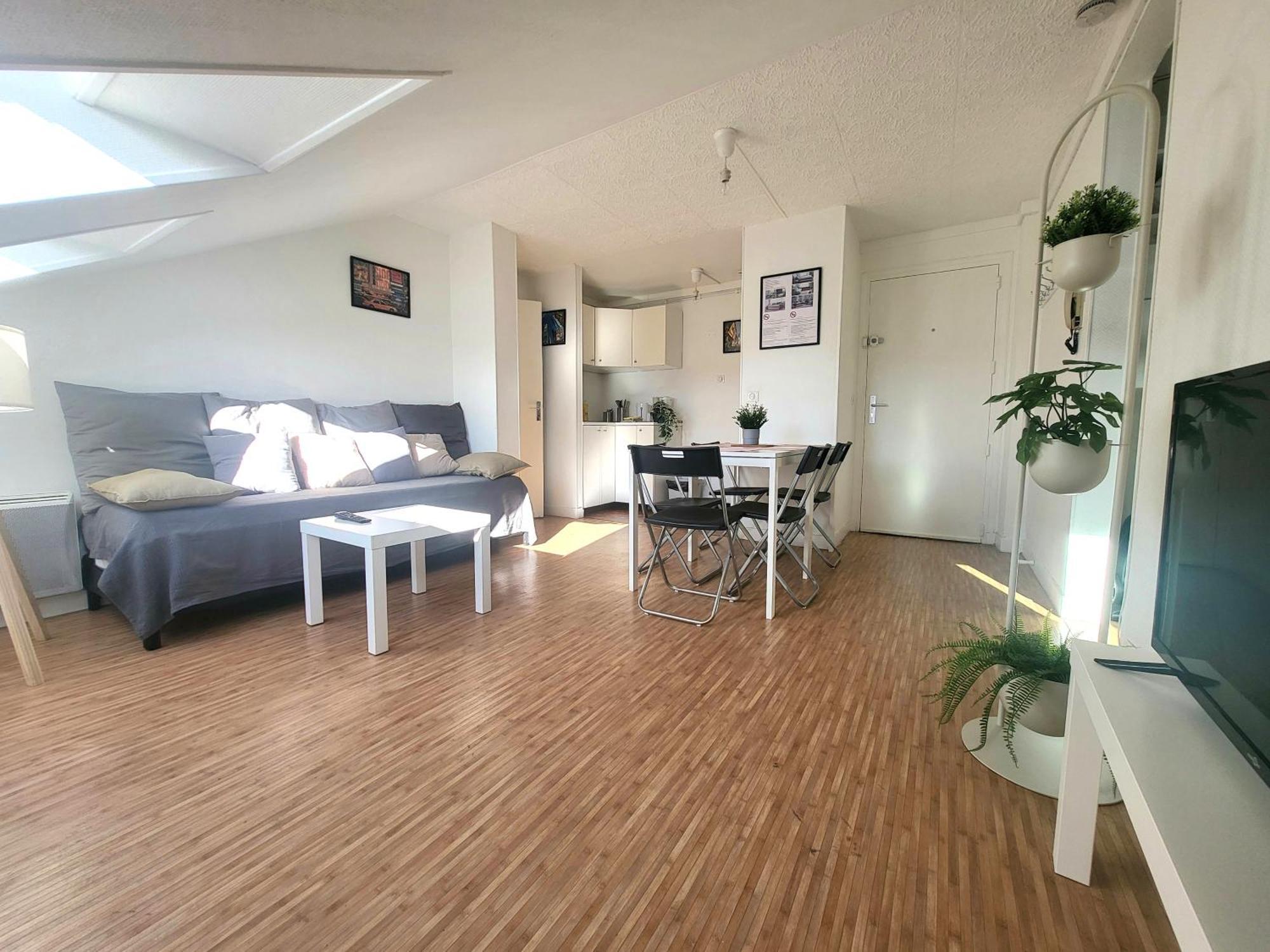 Apartment St-quentin-en-yvelines Plusieurs Avec Parking
